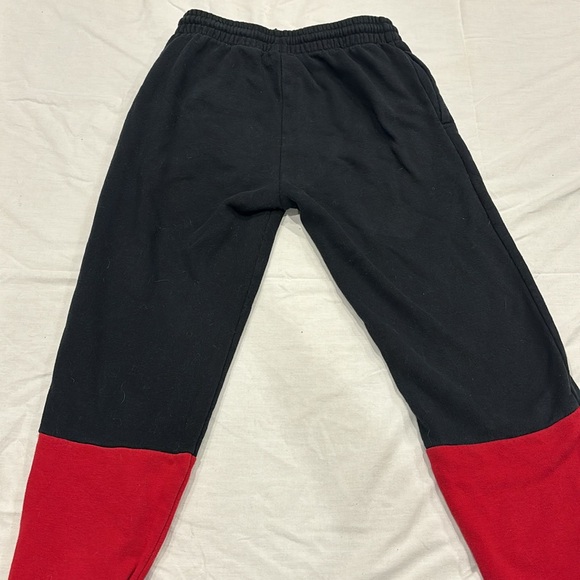 Red and black Jordan pants - Picture 4 of 5
